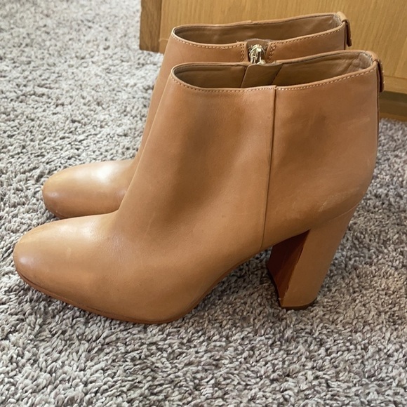 Sam Edelman Soft Leather Booties Ankle Boots Shoes 4” Heels Size 8.5 - Picture 5 of 9
